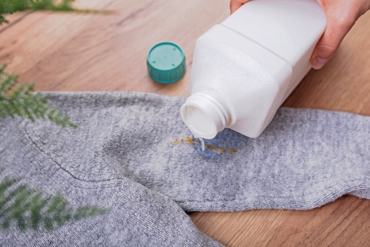 how to get tree sap out of clothes