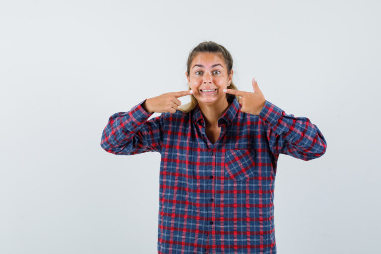how many teeth do humans have
